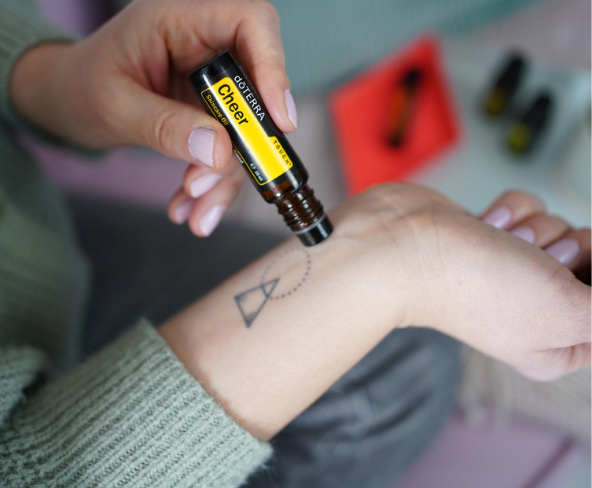 6 Öl Roller wird aufgetragen